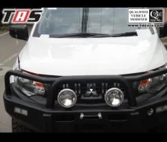 mitsubishi BUMPER DEPAN FOOREST 3LOOP TRITON