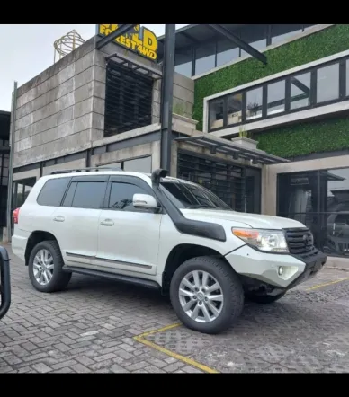 Landcruiser Vx 200 BULLBAR FOREST ON TOYOTA LANDCRUISER VX200 3 whatsapp_image_2024_10_22_at_13_43_56_1